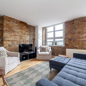Elegance & Chic Design - 2-Bedroom Haven
