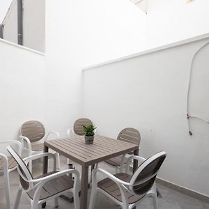 Cruz Cubierta Apartments
