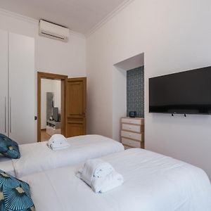 The Best Rent - Four-Room Apartment A Few Steps From The Trevi Fountain