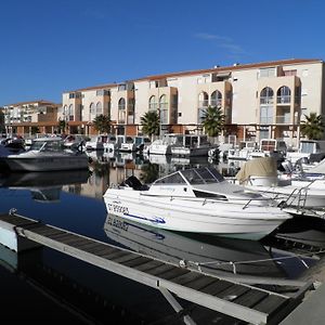Appartement 2 Pieces Cabine Avec Parking Prive A Sete - Fr-1-338-554