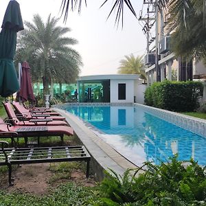 Pattaya Center Luxurious Garden Apartment 1