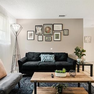 Contemporary 2Br With Unbeatable Central Location