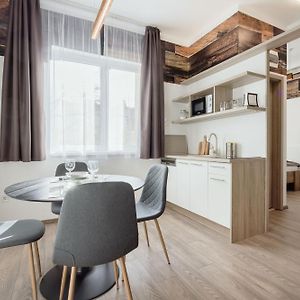 Elemental Retreats - Wood & Water Studios