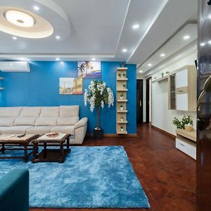 Appartement à 3 Chambres à Coucher