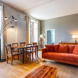 Appartement à 2 Chambres à Coucher