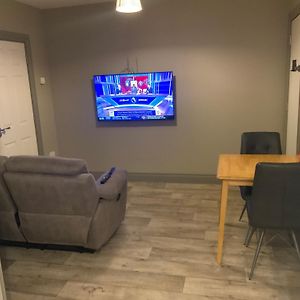 Cozy Small 1 Bedroom Apartment