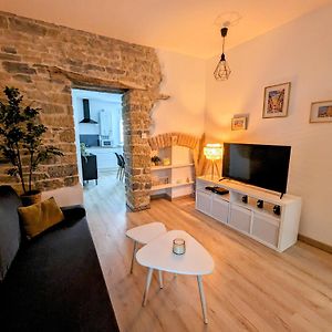 Appartement à 2 Chambres à Coucher