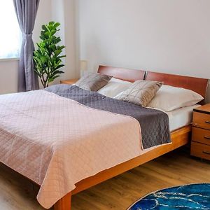 L'Mai Riverside Residence Prague