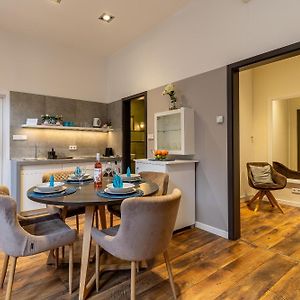 Appartement à 3 Chambres à Coucher