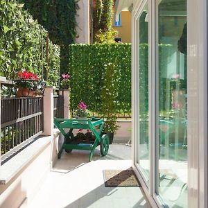 Elegant Triplex Townhouse With Luxe Terrace
