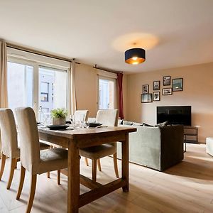 Appartement à 2 Chambres à Coucher