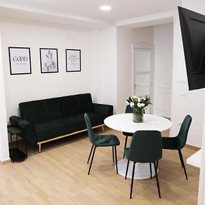 Appartement à 3 Chambres à Coucher