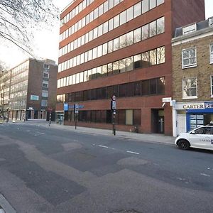 3-Bed Apartment In King'S Cross Central London