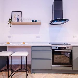 5 Bed Salford Sanctuary Retreat