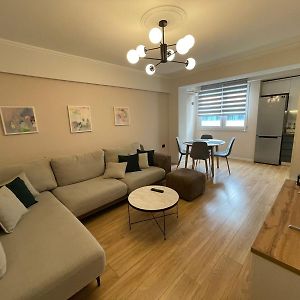 Appartement à 2 Chambres à Coucher