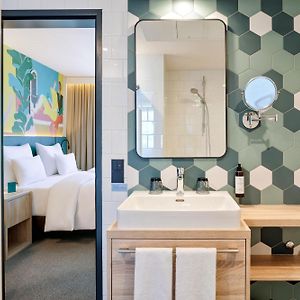 Chambre Accessible aux Personnes à Mobilité Réduite Lit King-Size