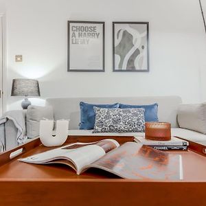Appartement à 2 Chambres à Coucher