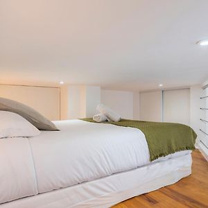 Charming Renovated And Bright Studio In The Center