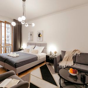 Aleje Jerozolimskie 42 - Parking Free - Better Rental