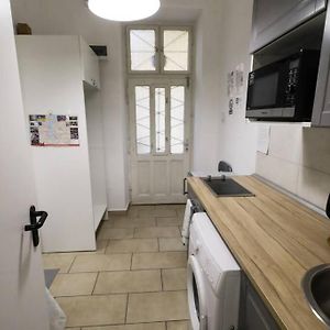 Pest-Port Private Apartment Room-6