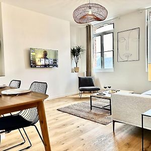 Appartement à 2 Chambres à Coucher