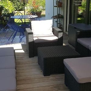 Appartement Dans Un Jardin