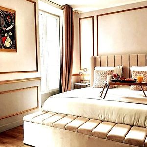 Appartement à 2 Chambres à Coucher