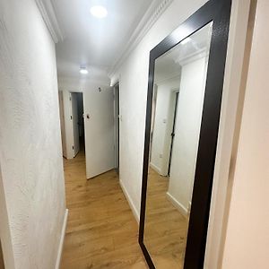 Appartement à 3 Chambres à Coucher
