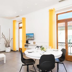 Appartement à 3 Chambres à Coucher