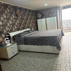 Appartement à 3 Chambres à Coucher