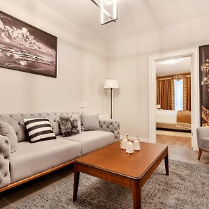 Appartement à 2 Chambres à Coucher