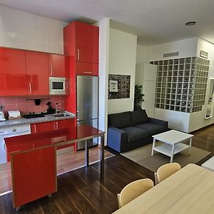 Brand New Apart Mlg City Center!