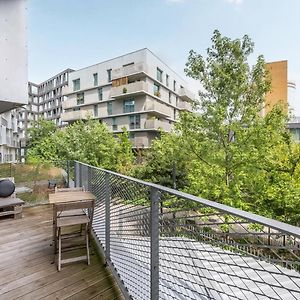 Apartment Near Metro With Parking & Balconies