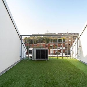 5 Giornate Apt Con Terrazzo E Garage Privato