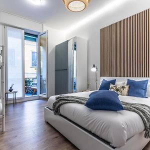 Stayeasy Quadronno33 - 3 Bedrooms, 2 Baths - Duomo Walking Distance