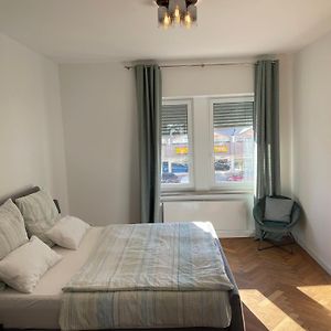 Appartement à 2 Chambres à Coucher