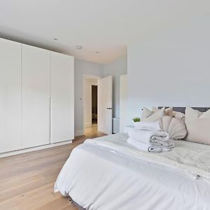 Luxury 3 Bed Flat In Kensington