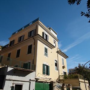 Licinia Due