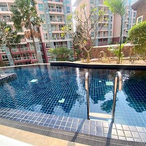 Grand Caribbean Condo Pattaya Pool Access