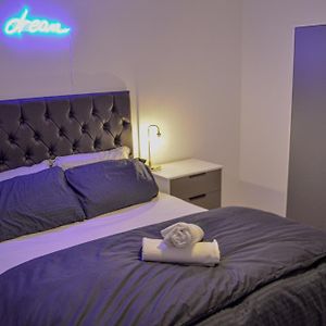 1 Bedroom Flat In Manchester