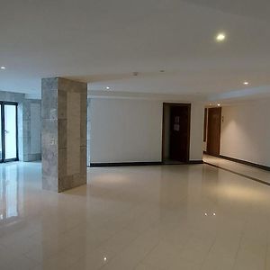 Grand Avenue, Luxury Suite, 72Sqm Pool View With Lounge Area