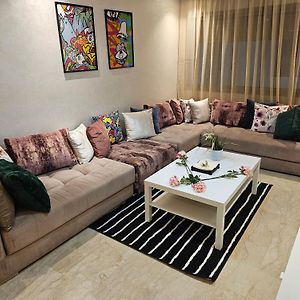 Luxury Living 3 Bedroom Apartment With Garden Terrace And Private Balcony