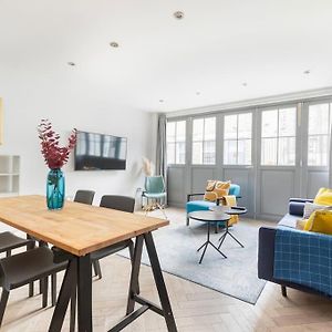 Appartement à 3 Chambres à Coucher