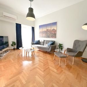3 Bedroom Apartment Athens - Koukaki