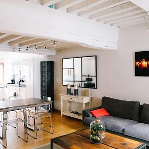 Appartement à 2 Chambres à Coucher