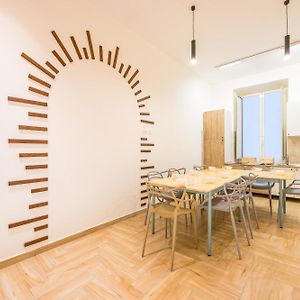Appartement à 3 Chambres à Coucher