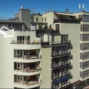 Top Floor With Balcony - Super Central - 5 Pax