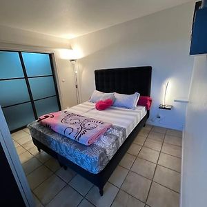 Appartement à 3 Chambres à Coucher