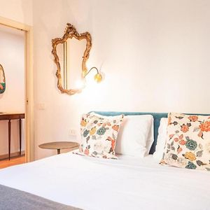 Romantic Flat On Navigli River By Easylife