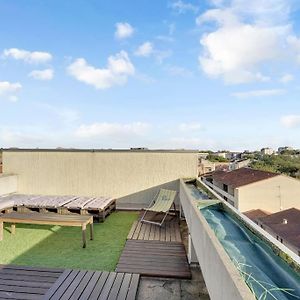 Toit Des Reves - Parking - Stadium